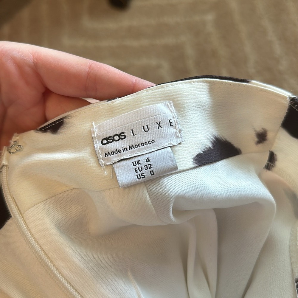 asos luxe cow print mini skirt - Picture 3 of 6